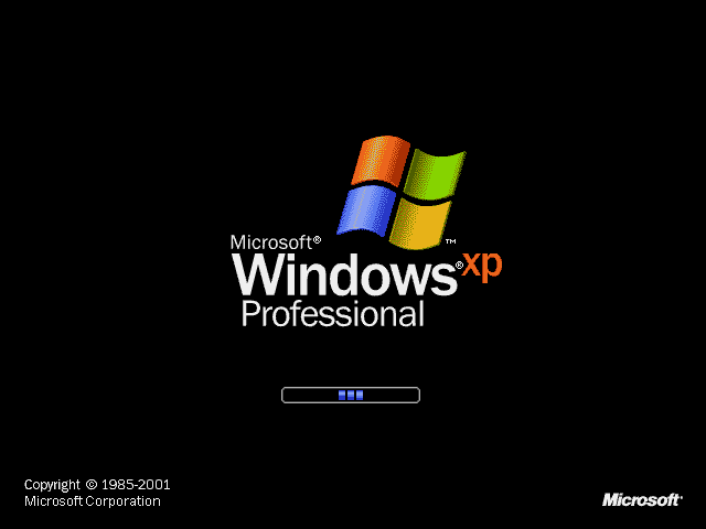 Логотип Windows XP и стартовый экран системы